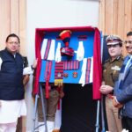 उत्तराखंड पुलिस को मिली नई पहचान: सीएम ने नए ध्वज, प्रतीक चिह्न और सेरेमोनियल वर्दी का अनावरण किया, दिलाई शपथ